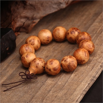 “bsports必一”《静悄悄》一曲蹿红,陈泫孝再度为甜爱发声(图2) 必一·体育