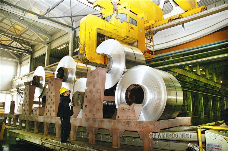 阎奕格首张个人专辑《我有我自己》香港全亚洲发片记者会 谭咏麟现身打气送祝福【bsports必一】(图3) bsports必一